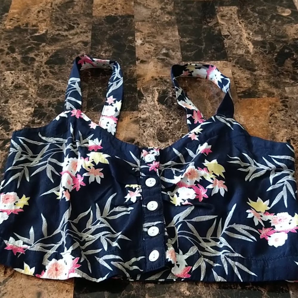 Croptop - Picture 3 of 4
